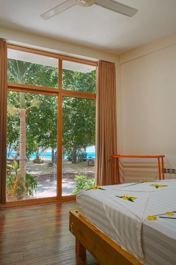 Finolhu Beach Guest House Felidhoo Exterior photo