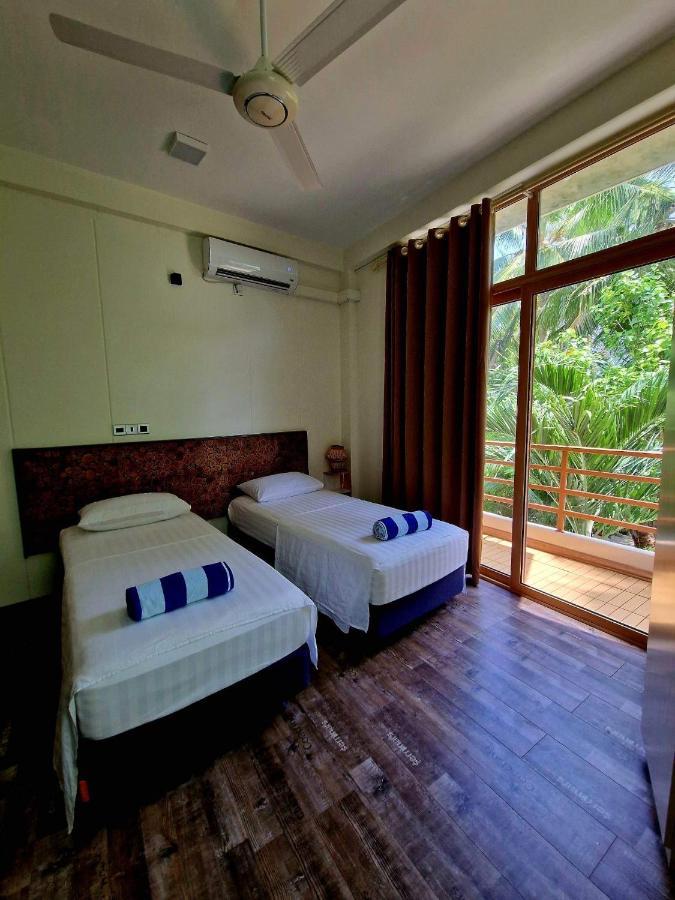 Finolhu Beach Guest House Felidhoo Exterior photo